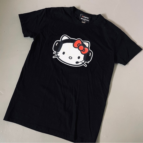 hello kitty x fnatic gamer tee - collab shirt - Picture 1 of 2